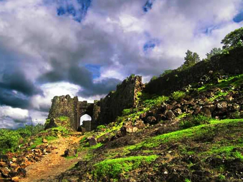 Hidden Gems: 5 Underrated Hill Stations in India You Must Explore!