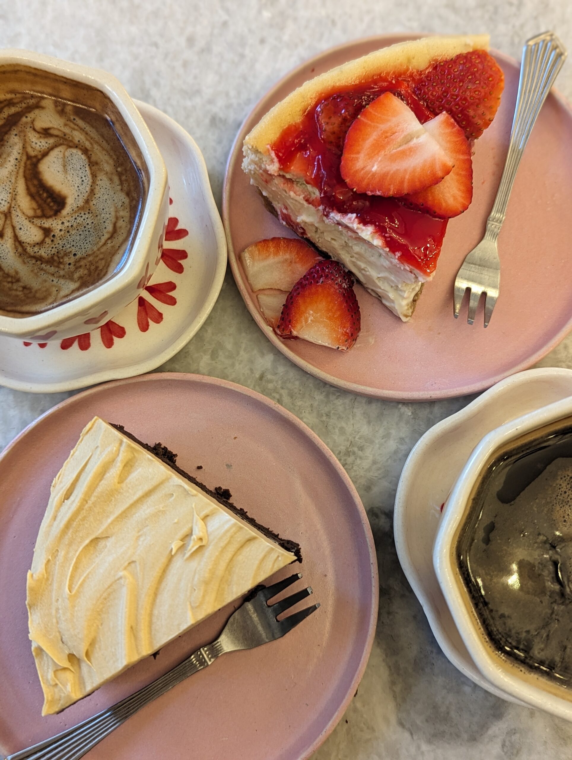 Festive Indulgence: Delight in Christmas Cakes with Oreo, Strawberry, and Belgian Chocolate Layers