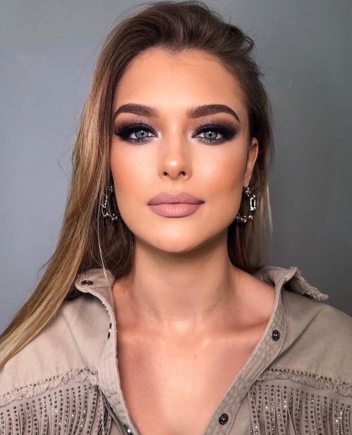 From Romantic Dinners to Party Nights: Date Makeup Looks for Every Occasion