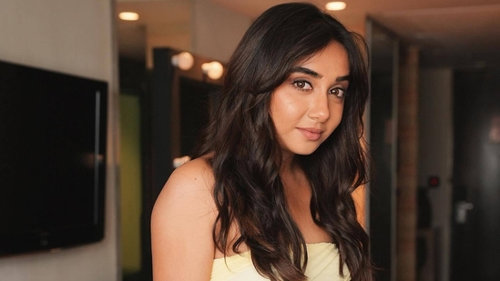 Prajakta Koli Share Her Dad's DIY Hair Oil Recipe 