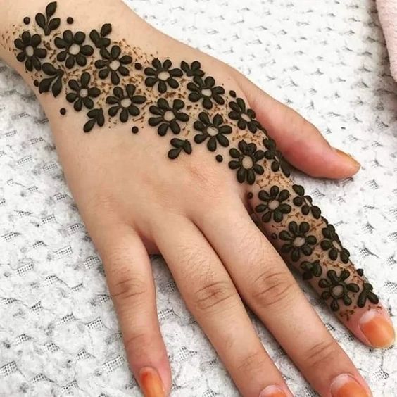 Trending Turkish Mehndi Designs For Your Eid Look