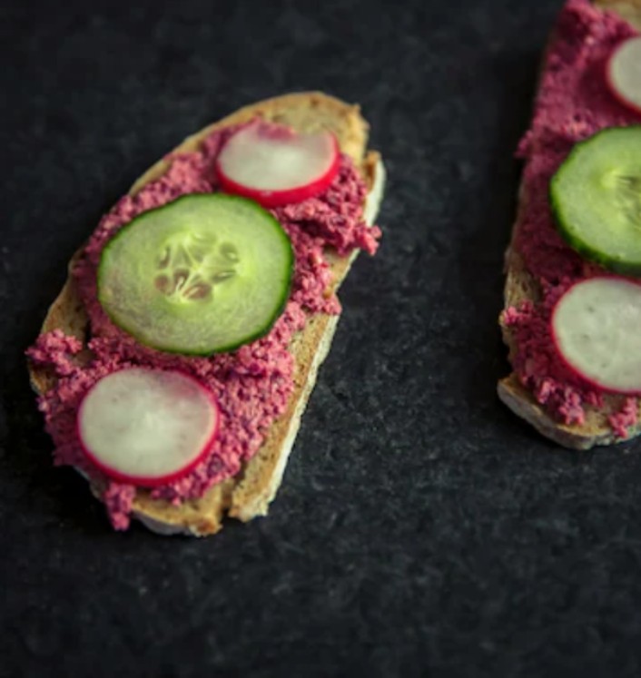 Beetroot Dahi Sandwich, A Perfect Healthy Recipe For Brunch