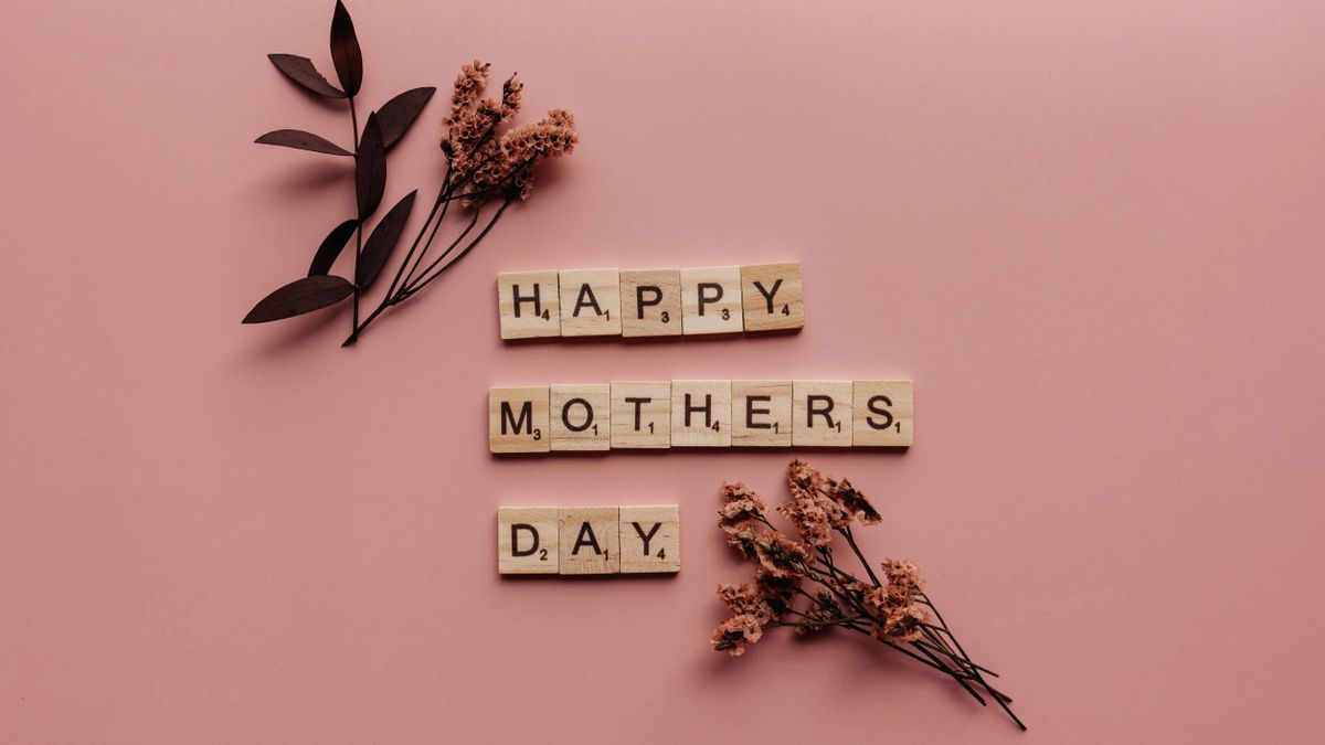 Mother’s Day Gifting Guide 2025: Thoughtful Picks That Celebrate Beauty, Wellness, and Elegance